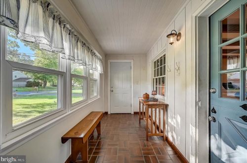 1497 Sweetbriar Ln, Lansdale PA 19446-3240 exterior