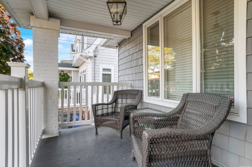 431 Beach 144th St, Far Rockaway, NY 11694-1118
