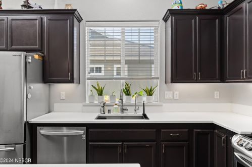 1632 Chianti Ln, Santa Maria CA  93458-6325 exterior