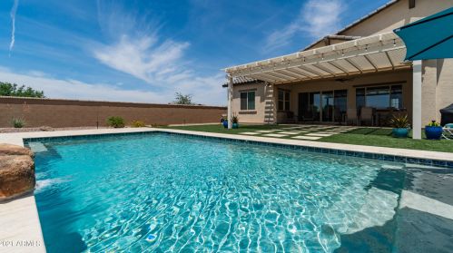 7544 Peppertree Dr, Gilbert AZ  85298 exterior