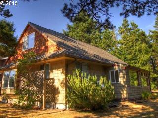836 Lakeview Dr, Manzanita, OR 97130-9139