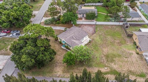 5995 59th Way, Saint Petersburg FL  33709-1833 exterior
