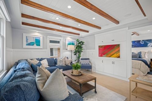 104 Onyx Ave, Newport Beach CA  92662-1208 exterior