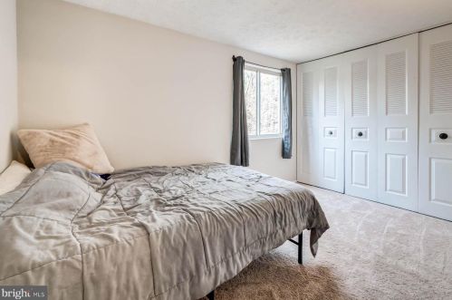 8629 Kenosha Ct, Lorton VA  22079-3045 exterior