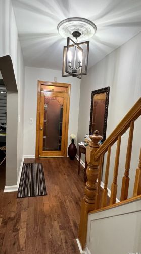 88-25 77th St, Jamaica, NY 11421-1033