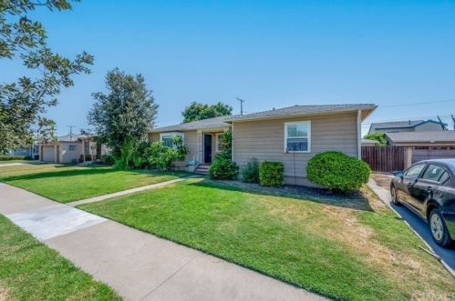 2426 Ximeno Ave, Long Beach, CA 90815-1840