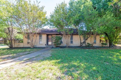 618 Hefner Dr, Allen, TX 75013-1527