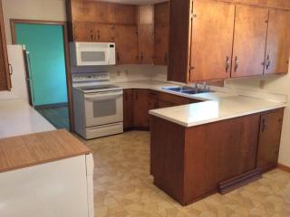 1614 Carroll Ave, Ames, IA 50010-5519