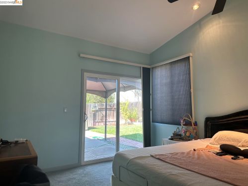 1316 Walnut Meadows Dr, Oakley, CA 94561-3151
