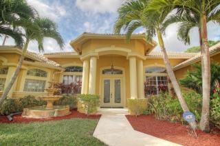 14799 Paddock Dr, West Palm Beach, FL 33414-7868