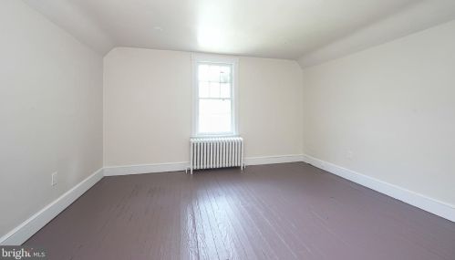 404 Maple Ave, Camden NJ  08109-2021 exterior