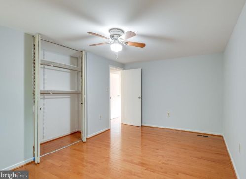 2308 Whitetail Ct, Herndon VA  20191-3018 exterior