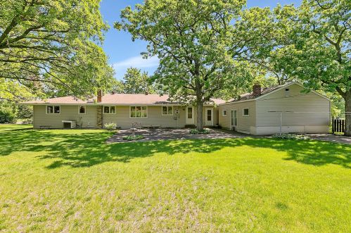 1735 Roosevelt Rd, Saint Cloud MN  56301-5166 exterior