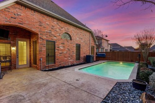 73 Cattail Pond Dr, Frisco, TX 75034-8584