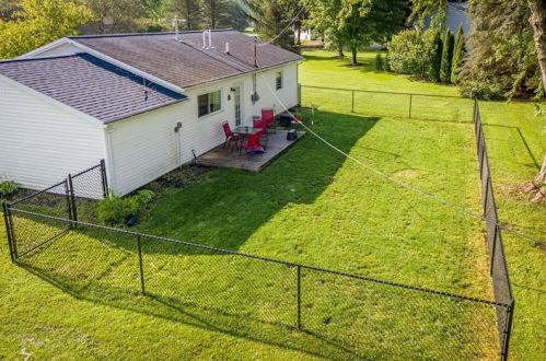 1800 Park Ln, Greenville PA  16125-8824 exterior