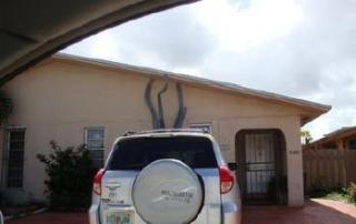 880 39th Pl, Hialeah, FL 33013-2865