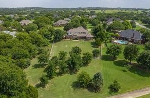 2000 Warwick Crescent Ct, Argyle TX  76226-1525 exterior