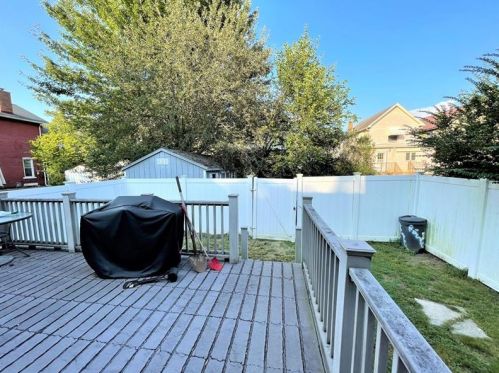 325 10th Ave, New Brighton, PA 15066-1432