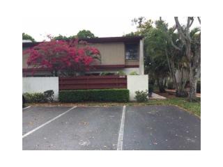 3018 Oaktree Ln, Hollywood FL  33021-2668 exterior