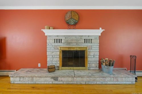 44 Ontario Ave, Middletown NY  10940-4339 exterior