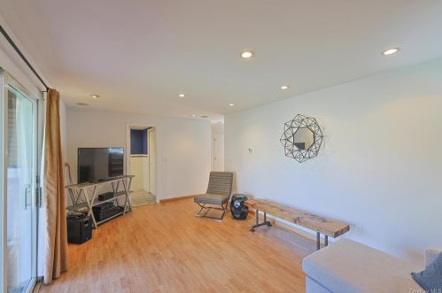 142 Loder Rd, Yorktown Hgts NY  10598-3911 exterior