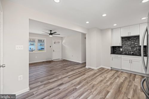 13125 Haddock Rd, Woodbridge VA  22193-5247 exterior