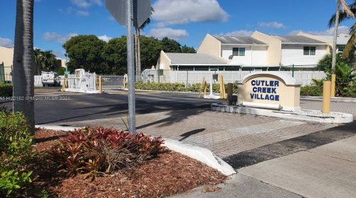 22019 103rd Ave, Miami, FL 33190-1137