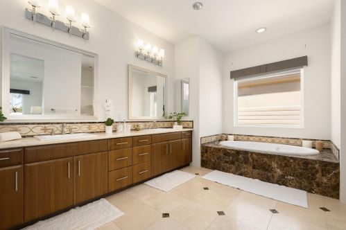 57710 Barristo Cir, La Quinta CA  92253-8255 exterior