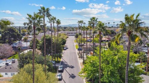 4133 35th St, Phoenix AZ  85018-4703 exterior