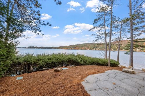 51 Keewaydin Dr, Alton NH  03810-4044 exterior
