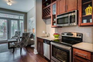 220 Alpha Mill Ln, Charlotte NC  28206-3302 exterior