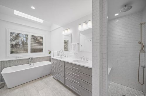 180 Hillair Cir, White Plains NY  10605-4506 exterior