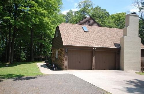 6119 Sterrettania Rd, Fairview, PA 16415-3284