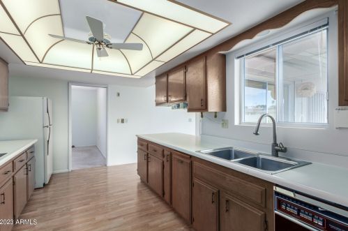 10522 Saratoga Cir, Sun City AZ 85351-2113 exterior