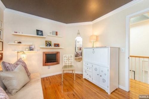 122 Woodside Ave, Ridgewood NJ 07450-5028 exterior