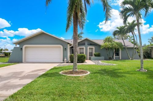 1504 16th Ter, Cape Coral, FL 33909-5398