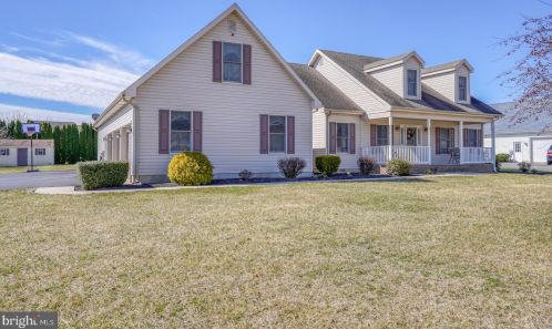 155 Debs Way, Dover, DE 19901-2894
