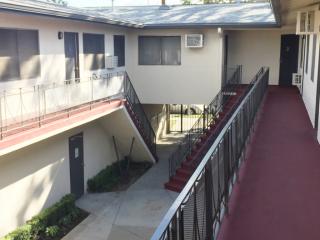 12211 Vanowen St, North Hollywood CA  91605-5617 exterior