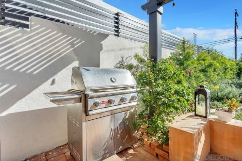 1239 Myrtle Ave, San Diego CA  92103-5114 exterior