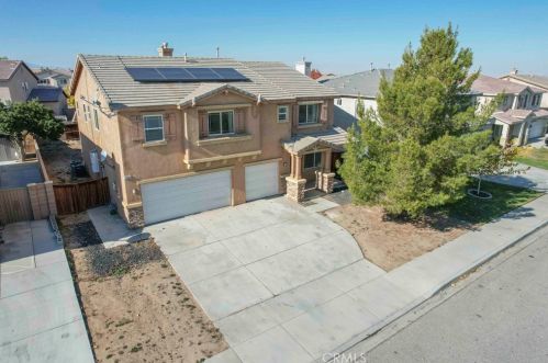 13622 Mayflower St, Victorville, CA 92392-8366
