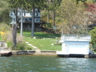 319 Lakeside Blvd, Hopatcong, NJ 07843-1645