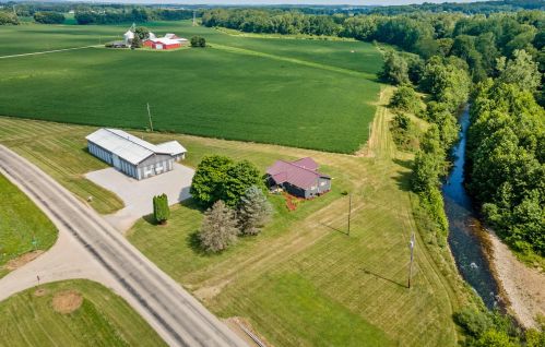 13741 Banning Rd, Mount Vernon, OH 43050-9492