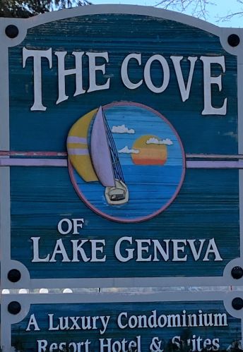 111 Center St, Lake Geneva WI  53147-2076 exterior