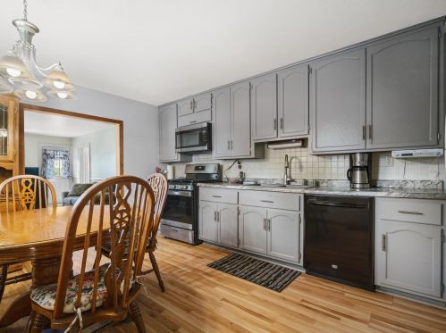407 John St, Green Bay, WI 54302-2519