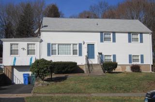 130 Fallon Dr, New Haven, CT 06514-2600