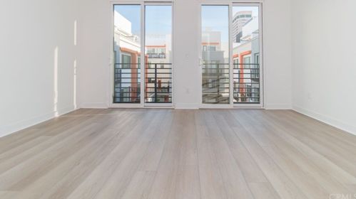 241 Elm Ave, Long Beach CA 90807-3403 exterior