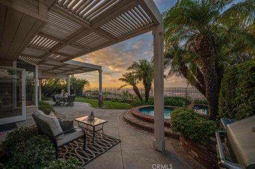 4223 Cornwall Ave, Orange, CA 92867-2195