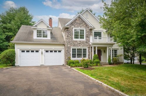 30 Rock Trl, Stamford, CT 06902-1700