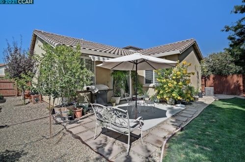 225 Silver Bell Way, Oakley CA  94561-2363 exterior