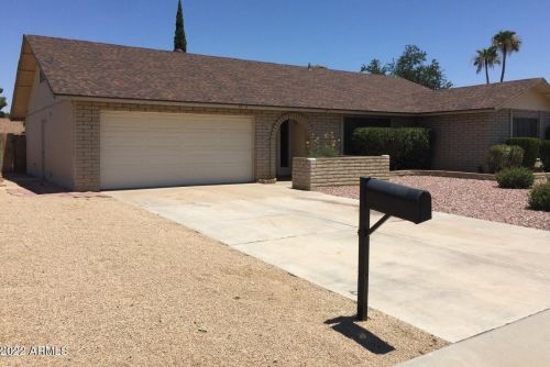 4616 Calavar Rd, Glendale, AZ 85306-5004